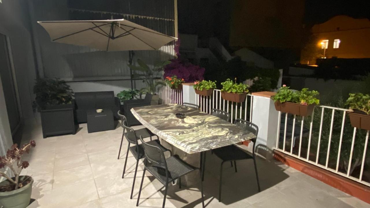 Apartamentos Playa Badalona Eksteriør billede