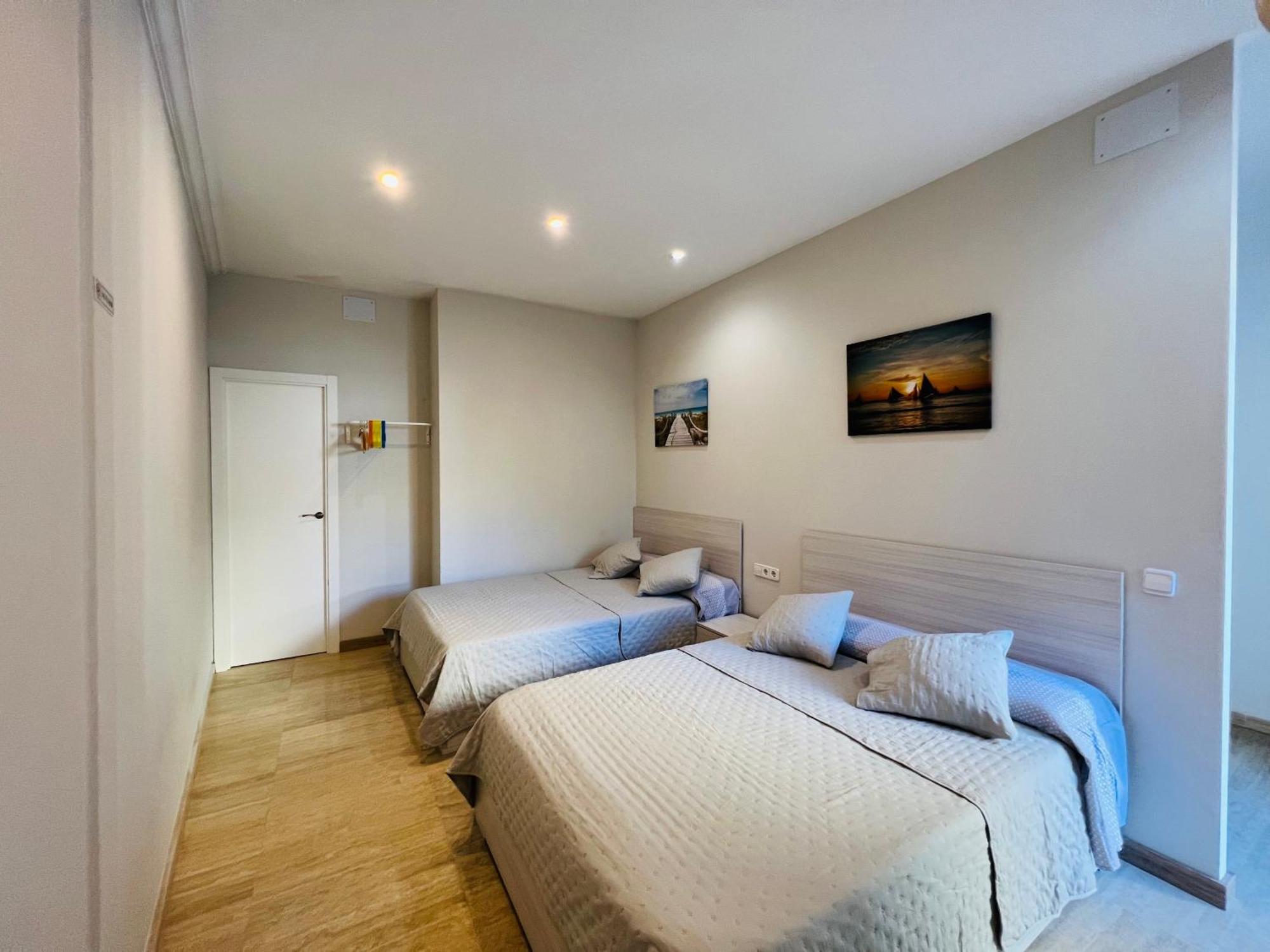 Apartamentos Playa Badalona Eksteriør billede